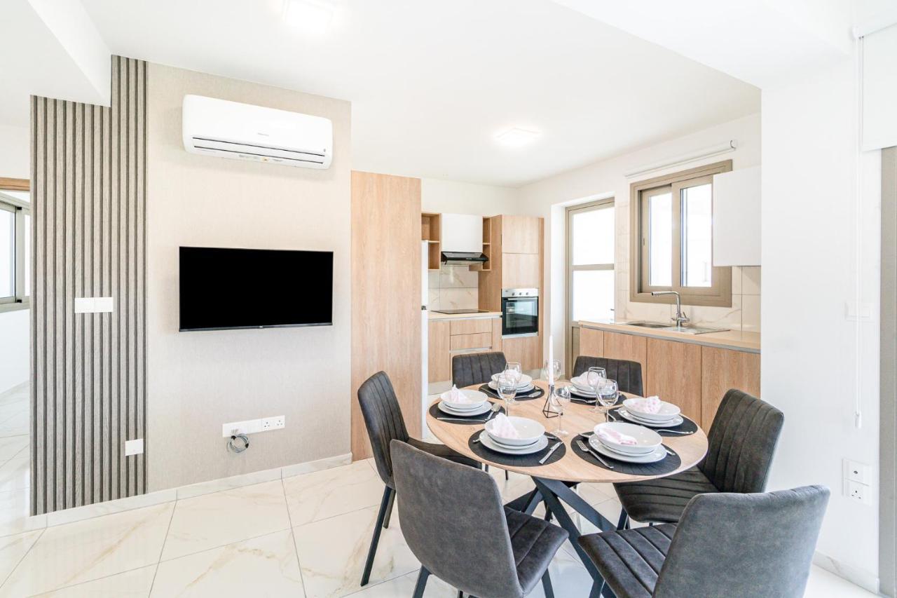 Adolina Apartments By Ezoria Villas Paphos ภายนอก รูปภาพ