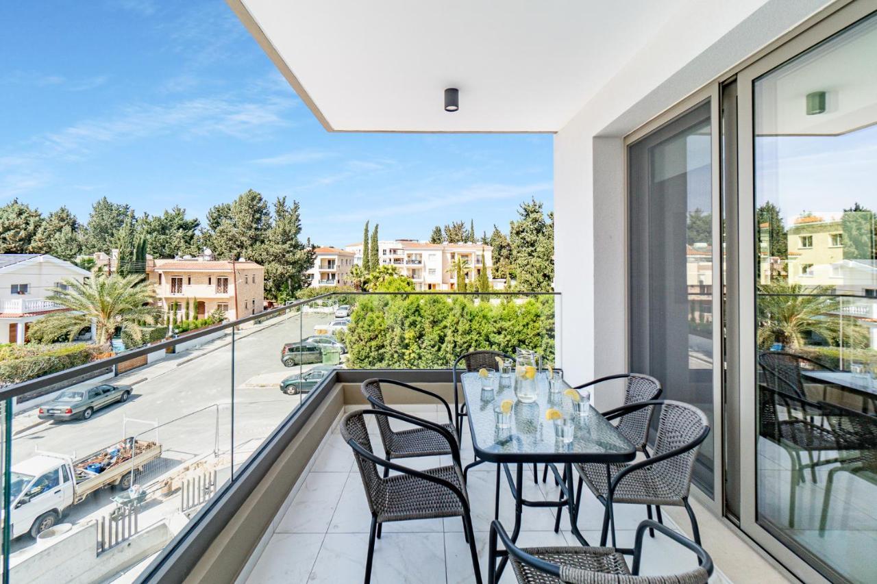 Adolina Apartments By Ezoria Villas Paphos ภายนอก รูปภาพ