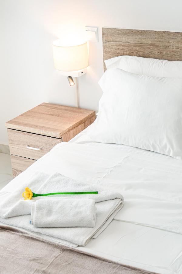 Adolina Apartments By Ezoria Villas Paphos ภายนอก รูปภาพ